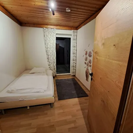 Sarahs Village - Billiard Und Kamingefluester Ottnang am Hausruck
